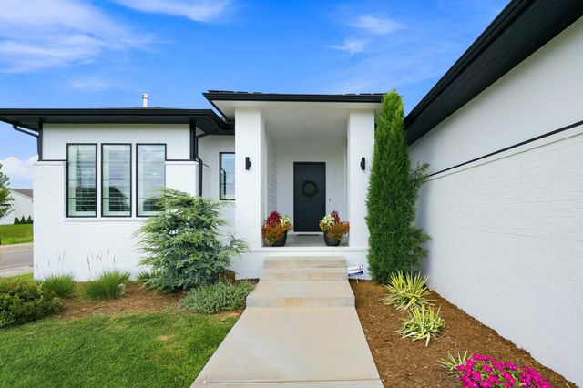 2403 N Bluestone St, Andover, KS 67002