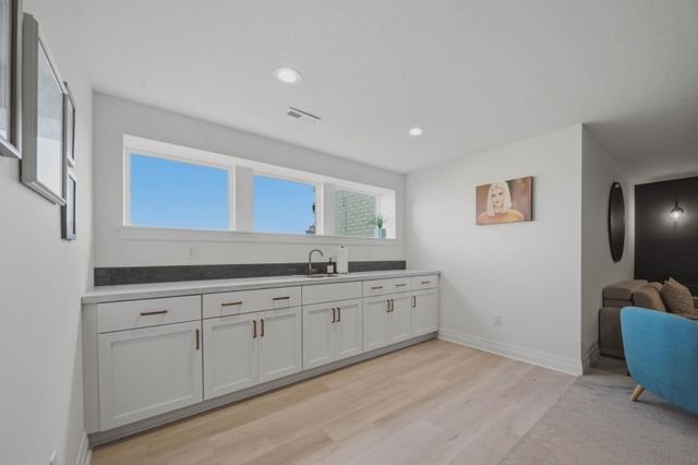 2403 N Bluestone St, Andover, KS 67002