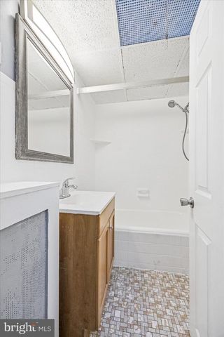 433 COPLEY RD, Upper Darby, PA 19082