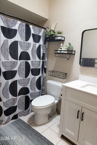 3941 E MERCER Lane, Phoenix, AZ 85028