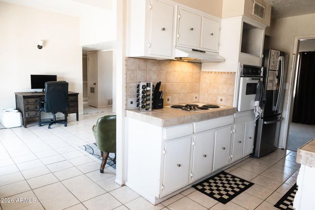 3941 E MERCER Lane, Phoenix, AZ 85028