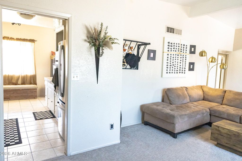 3941 E MERCER Lane, Phoenix, AZ 85028 — photo 5