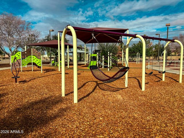 10529 W ROBIN Lane, Peoria, AZ 85383