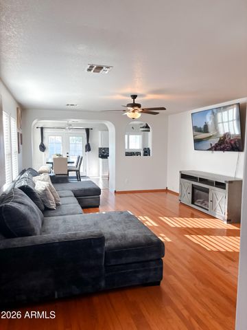 10529 W ROBIN Lane, Peoria, AZ 85383