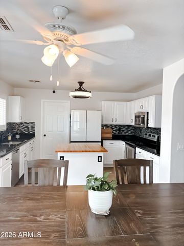 10529 W ROBIN Lane, Peoria, AZ 85383