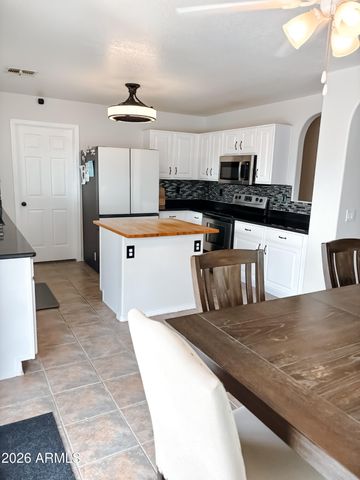 10529 W ROBIN Lane, Peoria, AZ 85383