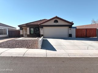10529 W ROBIN Lane, Peoria, AZ 85383