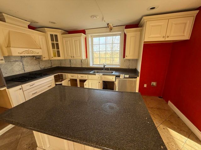 4796 KY-490, East Bernstadt, KY 40729