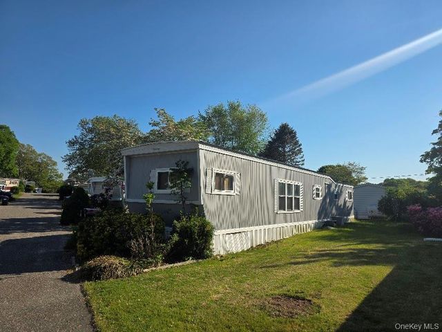 1964 River 57, Calverton, NY 11933