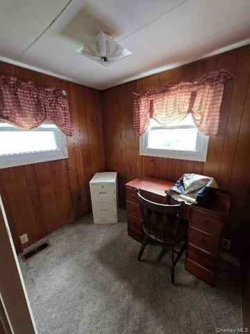 1964 River 57, Calverton, NY 11933
