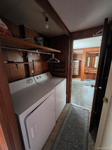 1964 River 57, Calverton, NY 11933