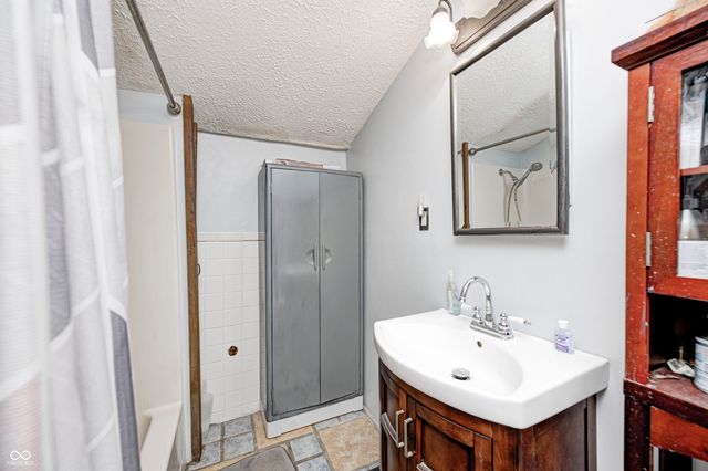 5320 S Lick Crk Road, Morgantown, IN 46160