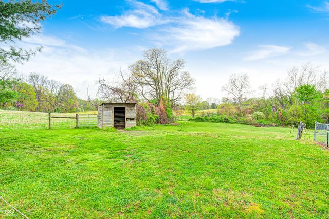 5320 S Lick Crk Road, Morgantown, IN 46160