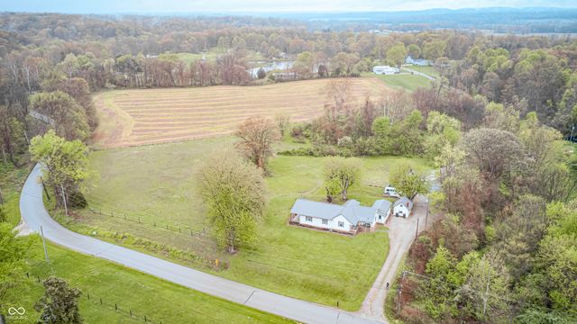 5320 S Lick Crk Road, Morgantown, IN 46160