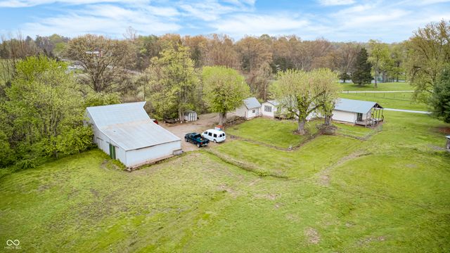 5320 S Lick Crk Road, Morgantown, IN 46160