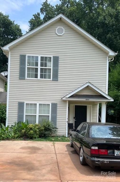 1011 Karendale Avenue, Charlotte, NC 28208