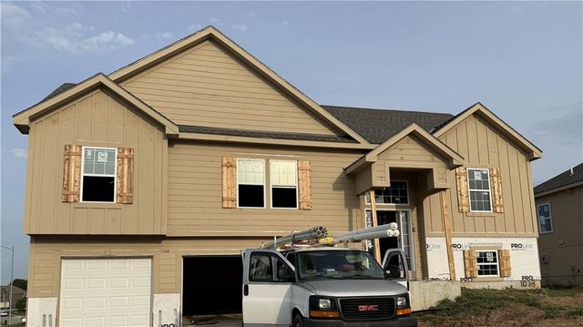 1038 Fir Lane, Liberty, MO 64068