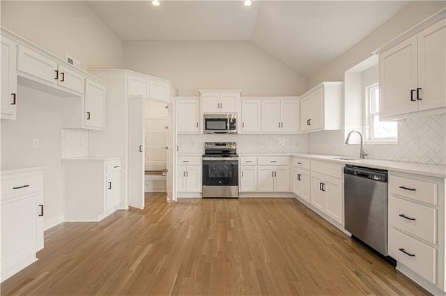 1038 Fir Lane, Liberty, MO 64068
