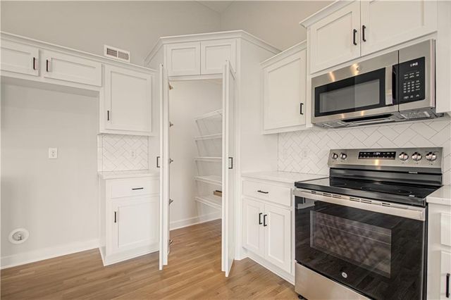 1038 Fir Lane, Liberty, MO 64068