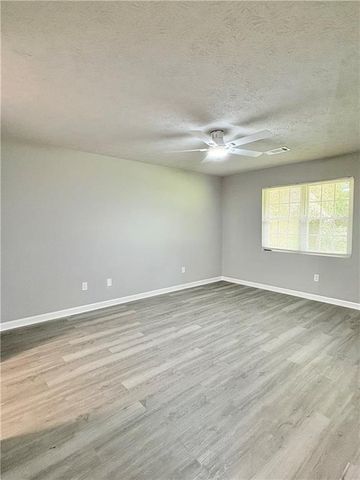 160 Chesapeake Drive, Ellenwood, GA 30294