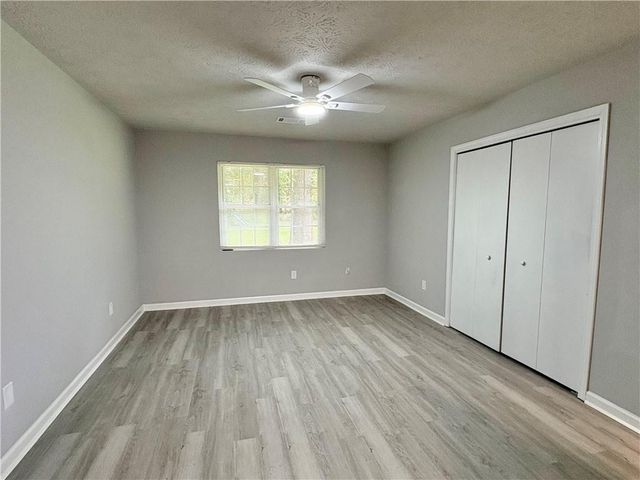 160 Chesapeake Drive, Ellenwood, GA 30294