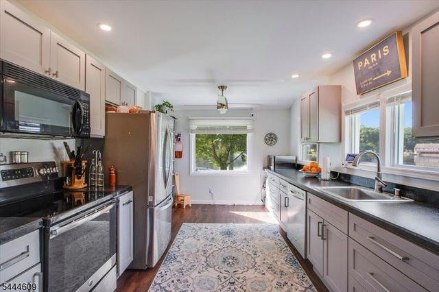 54 Oslo Dr, Rockaway Twp., NJ 07866