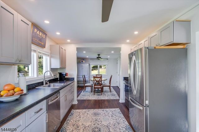 54 Oslo Dr, Rockaway Twp., NJ 07866