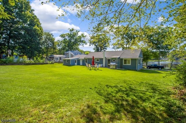 54 Oslo Dr, Rockaway Twp., NJ 07866