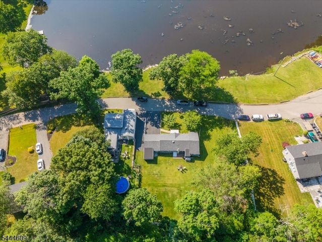 54 Oslo Dr, Rockaway Twp., NJ 07866