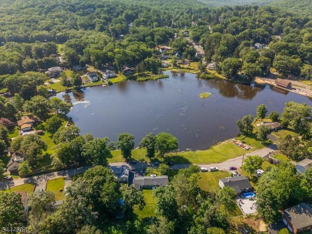 54 Oslo Dr, Rockaway Twp., NJ 07866
