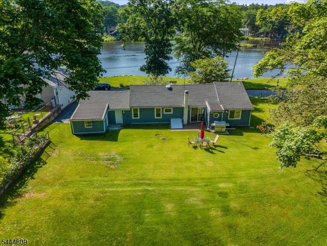54 Oslo Dr, Rockaway Twp., NJ 07866
