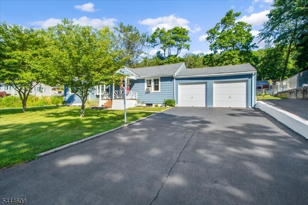 54 Oslo Dr, Rockaway Twp., NJ 07866
