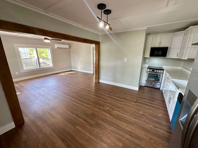 115 PHARR AVE, Selmer, TN 38375