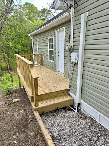 115 PHARR AVE, Selmer, TN 38375