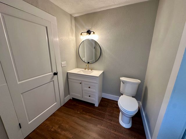 115 PHARR AVE, Selmer, TN 38375