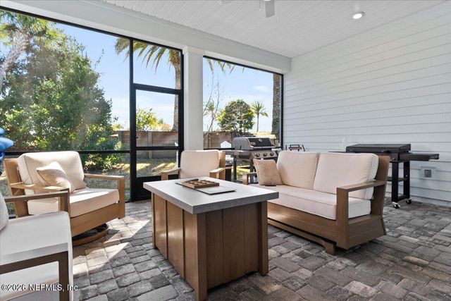 32 WATERLINE Drive, St. Johns, FL 32259