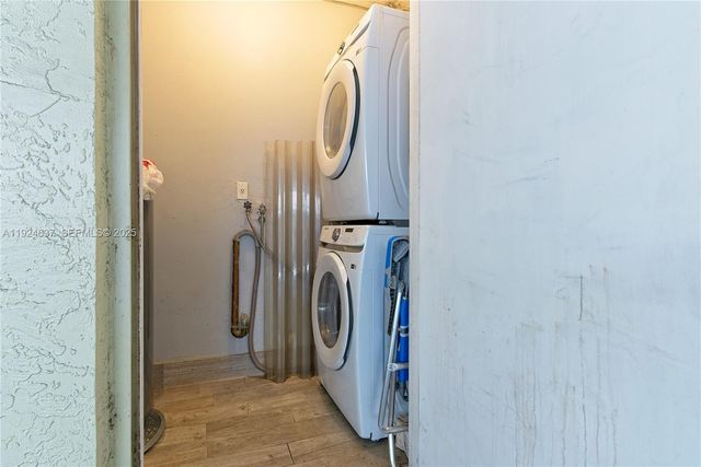 1655 NE 115th St 7B, Miami, FL 33181