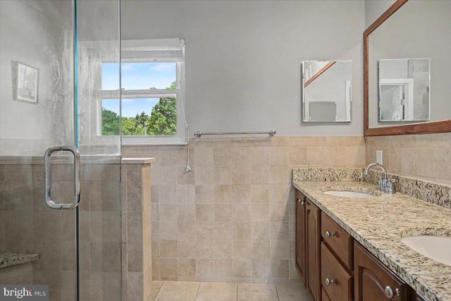 1 GRAYBRIDGE DR, Wilmington, DE 19810