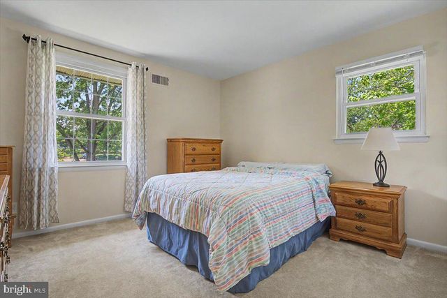 1 GRAYBRIDGE DR, Wilmington, DE 19810