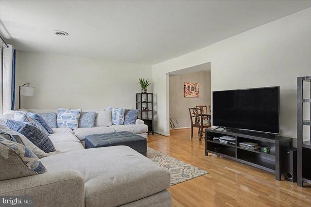 1 GRAYBRIDGE DR, Wilmington, DE 19810