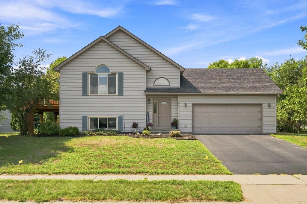 12555 Hillside Lane SE, Becker, MN 55308