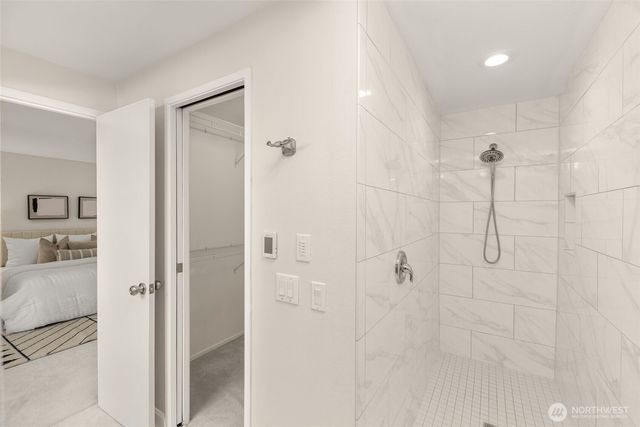5221 Somerset Drive SE, Bellevue, WA 98006
