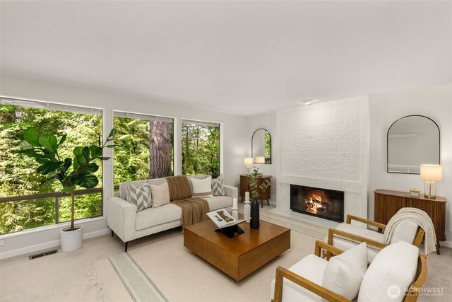 5221 Somerset Drive SE, Bellevue, WA 98006