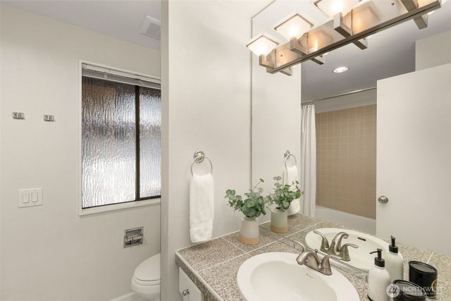 5221 Somerset Drive SE, Bellevue, WA 98006