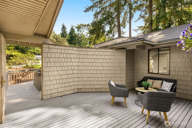 5221 Somerset Drive SE, Bellevue, WA 98006