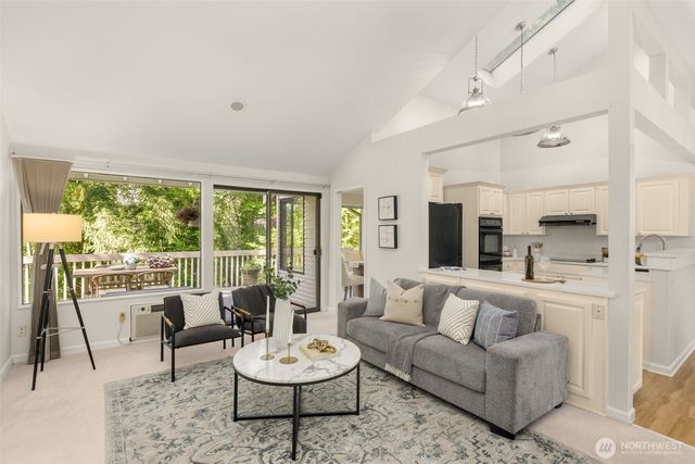 5221 Somerset Drive SE, Bellevue, WA 98006