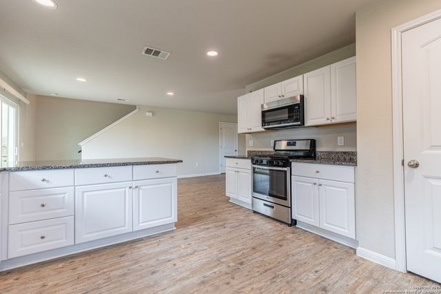 10322 Relic Oaks, San Antonio, TX 78240