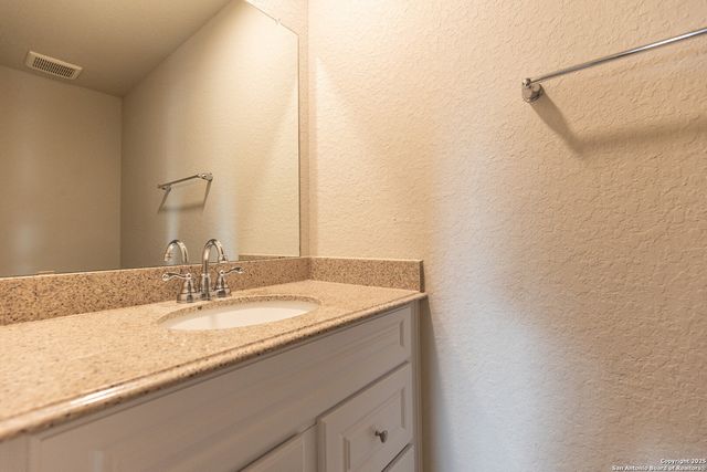 10322 Relic Oaks, San Antonio, TX 78240