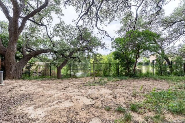 10322 Relic Oaks, San Antonio, TX 78240