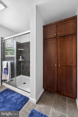 411 HONEYSUCKLE LN, Blue Bell, PA 19422